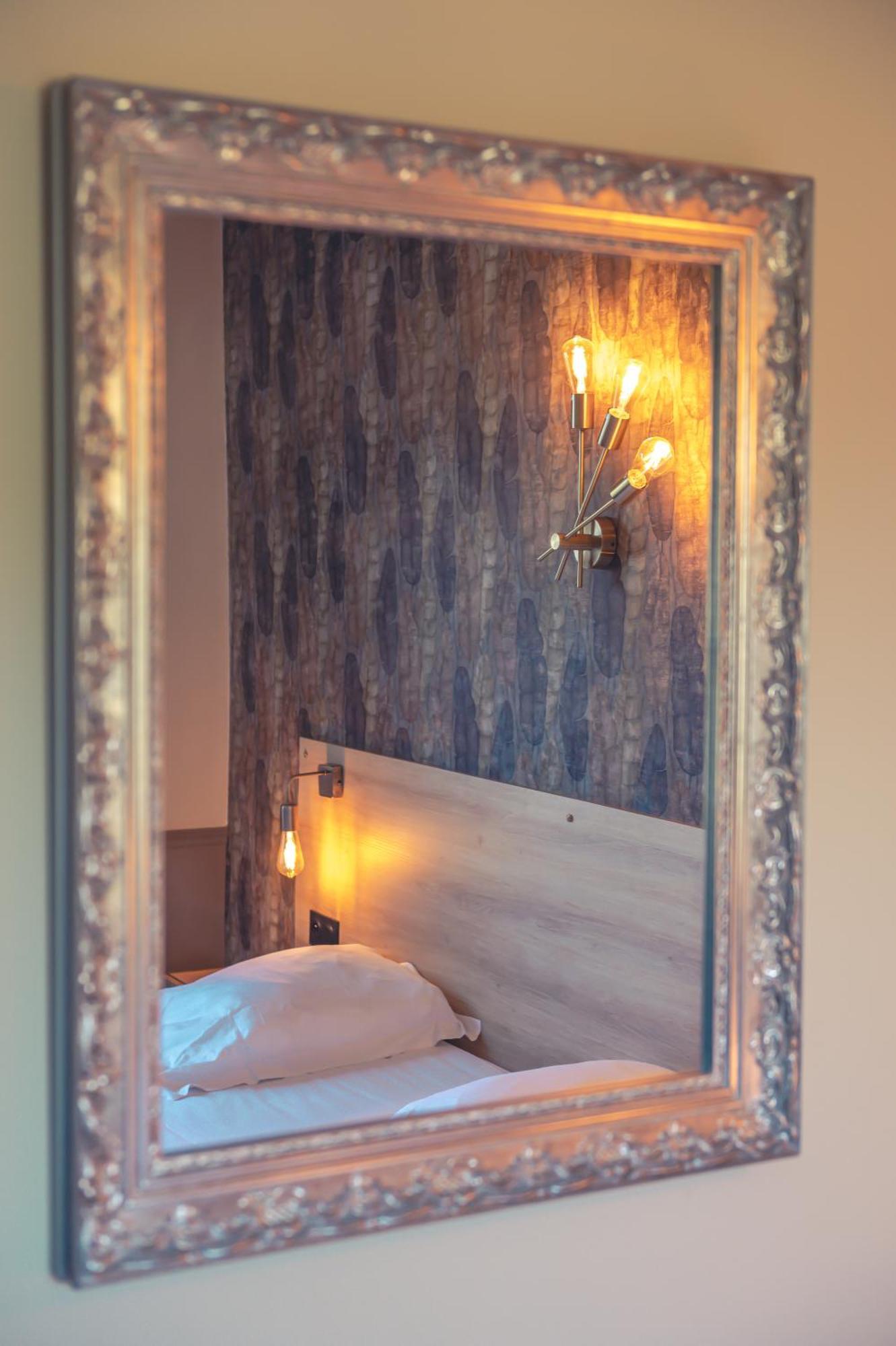 Logis Hotel Restaurant Le Plantevin Propiac 외부 사진