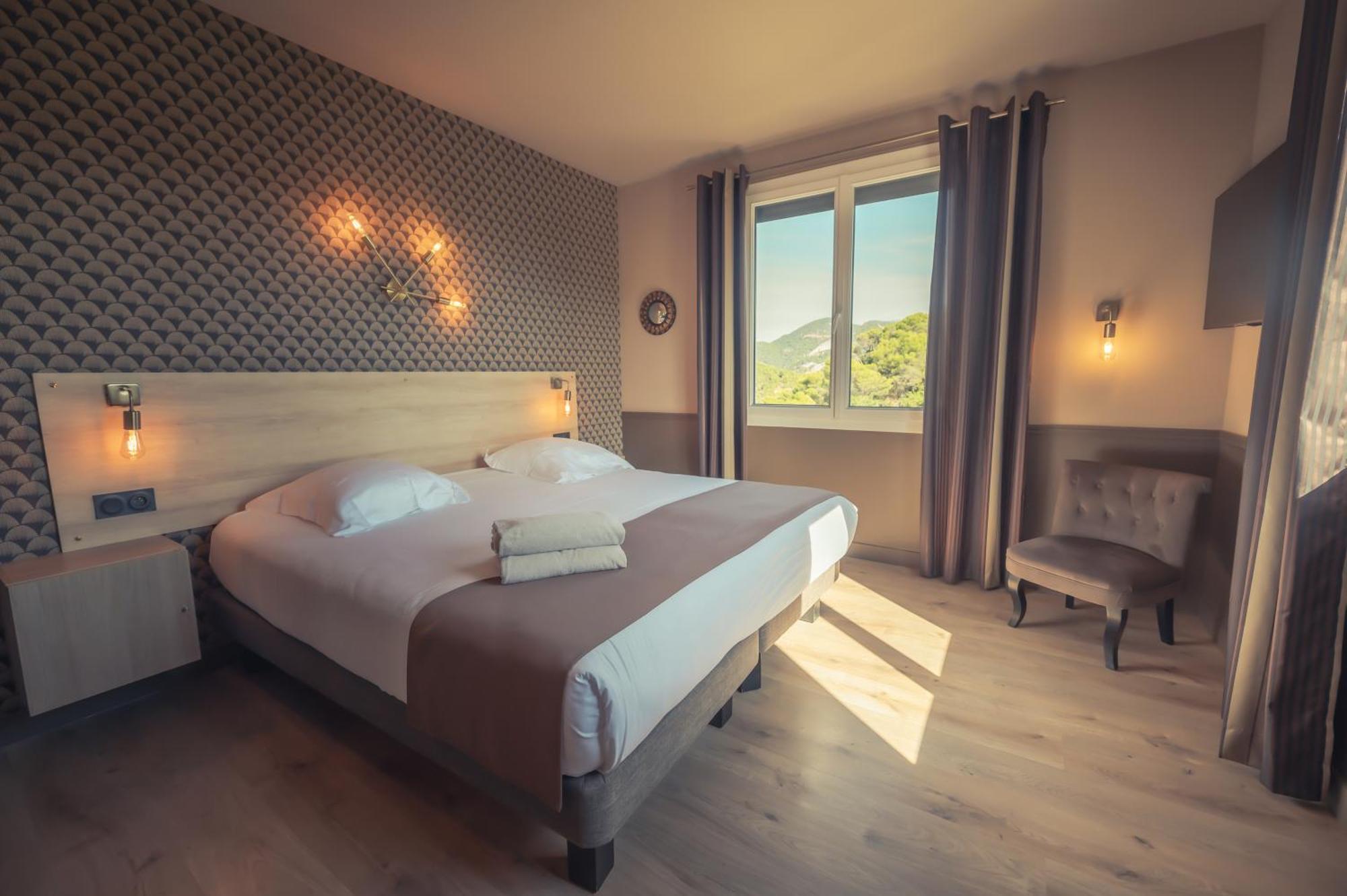 Logis Hotel Restaurant Le Plantevin Propiac 외부 사진