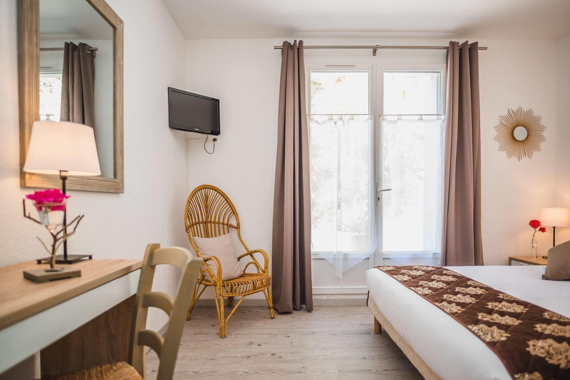 Logis Hotel Restaurant Le Plantevin Propiac 외부 사진