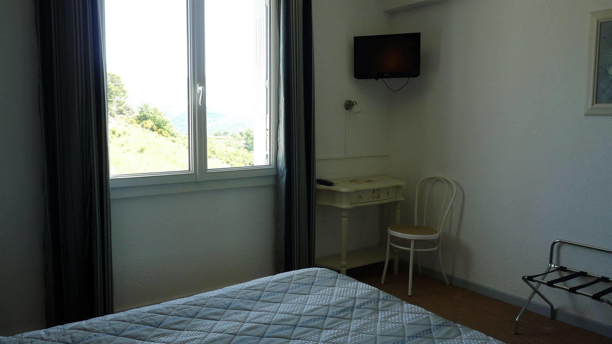 Logis Hotel Restaurant Le Plantevin Propiac 외부 사진